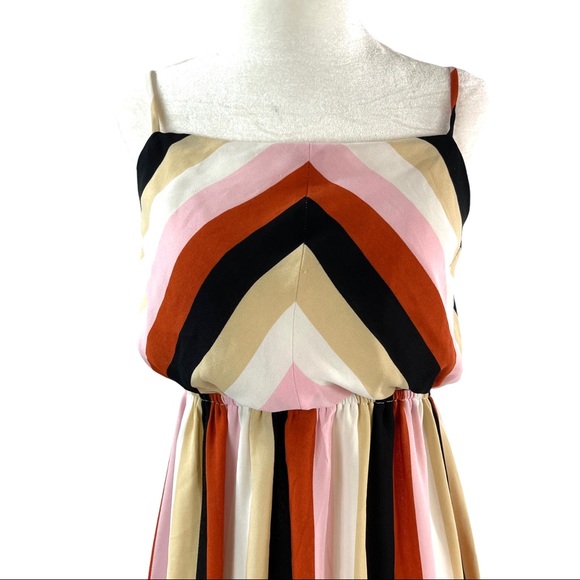 Forever 21 Open Back Maxi Dress - Picture 4 of 6